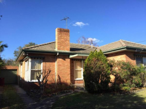 Unique & Spacious Home near Chadstone